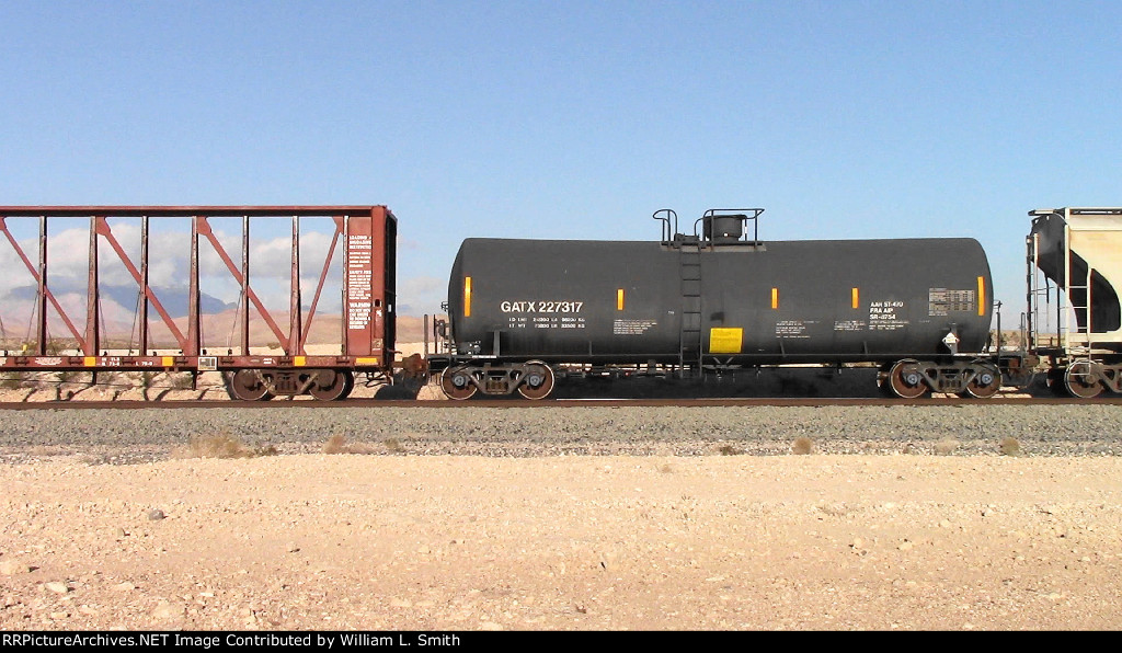 WB Manifest Frt at Erie NV W-MidTrn Slv -100